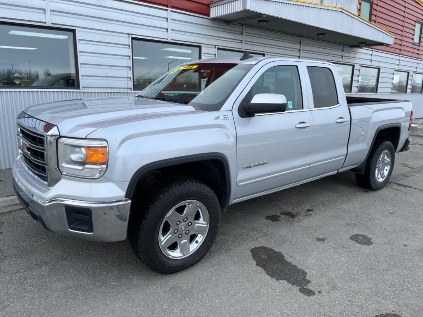 2015 Silver /charcoal cloth GMC Sierra 1500 SLE Double Cab 4WD (1GTV2UEC7FZ) with an 5.3L V8 OHV 16V engine, 6-Speed Automatic transmission, located at 1960 Industrial Drive, Wasilla, 99654, (907) 274-2277, 61.573475, -149.400146 - Photo#0